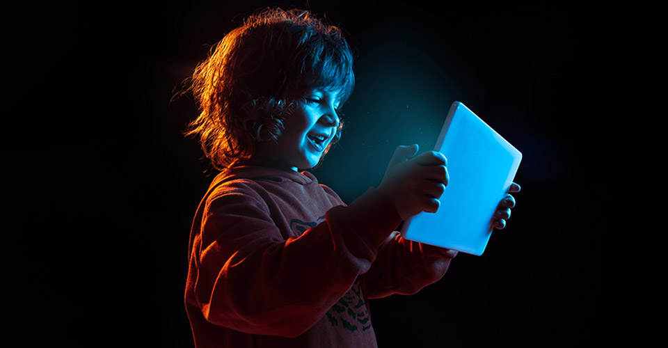 Technology on Childhood Development: Exploring the Pros and Cons